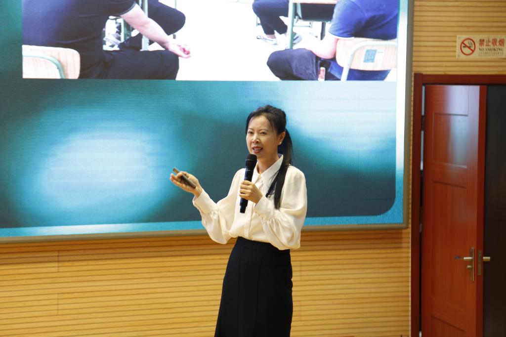 我校15名参赛教师凭借扎实的教学功底