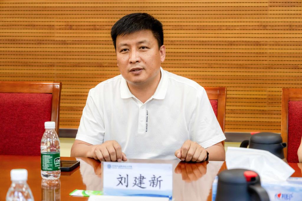 undefined 校长刘建新