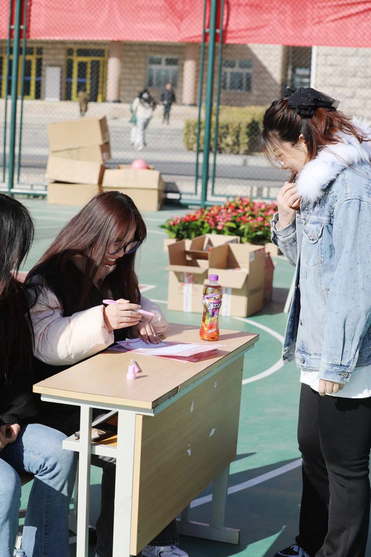 本次活动由工会女职工委员会主办