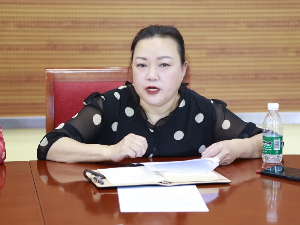 各部门负责人及各支部书记参加会议