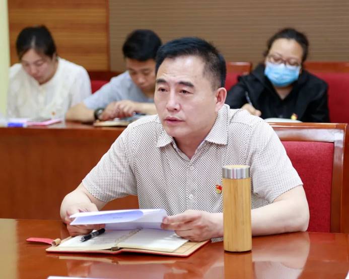 党委班子成员及全体中层以上领导干部参