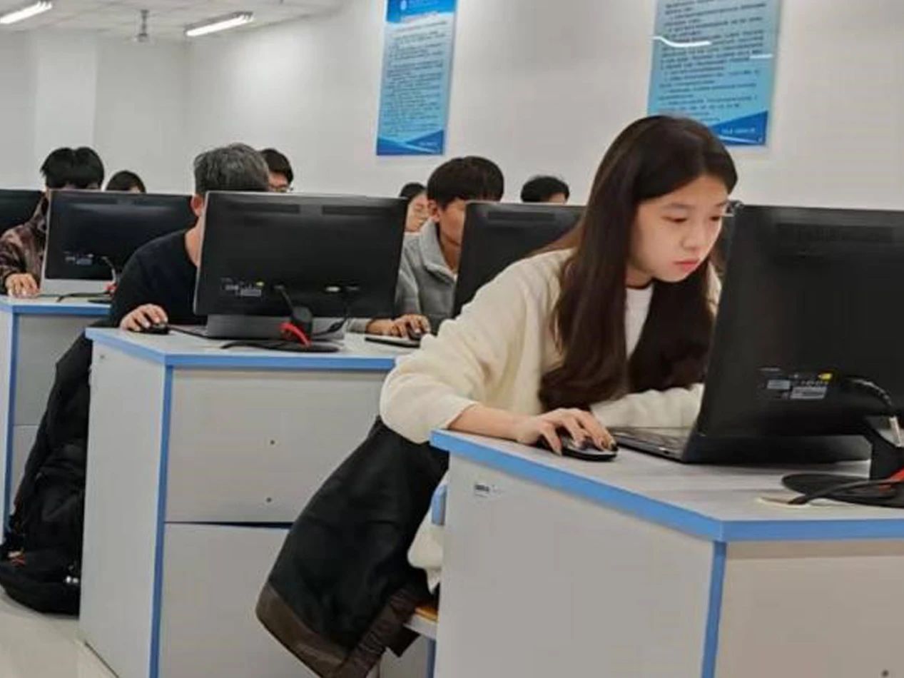 大赛以“联接
